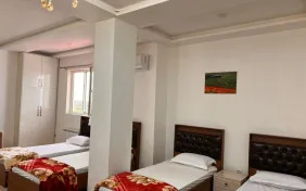 سوئیت یکخوابه چهار تخته (اقامت باصبحانه)