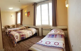 اتاق سه تخته(سینگل) (اقامت با صبحانه)