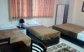 اتاق چهار تخته (اقامت با صبحانه)