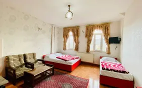 آپارتمان دوخوابه هفت نفره (اقامت تک)