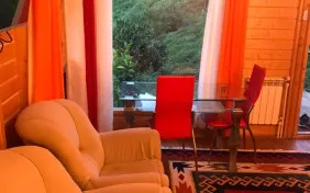 سوئیت دو خواب دو تخته طبقه چهارم (اقامت با صبحانه)