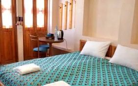 اتاق ایوانک (اقامت با صبحانه)