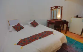 اتاق دوتخته دبل پروین(طبقه اول) (اقامت باصبحانه)