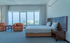 اتاق دو تخته دبل (دید به جزیره) (اقامت صبحانه)