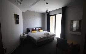 اتاق دوتخته برای یک نفر (اقامت با صبحانه)