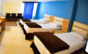 اتاق سه تخته B (اقامت با صبحانه)