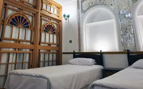 سوئیت چهارتختهvip آینه (اقامت باصبحانه)