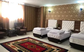 اتاق سه تخته (اقامت با صبحانه)