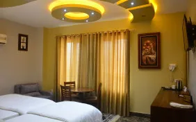 اتاق سه تخته (اقامت با صبحانه)