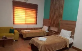 سوئیت دو خوابه شش تخته (اقامت با صبحانه)