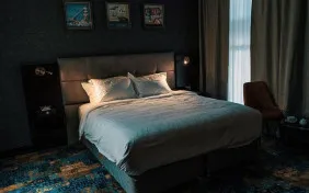 اتاق دو تخته اکونومی پنجره رو به پاسیو (اقامت صبحانه)