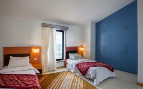 آپارتمان دوبلکس دو خوابه چهار نفره رو به دریا (اقامت با صبحانه)