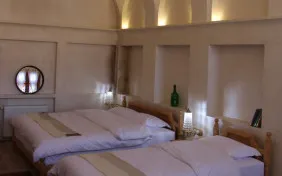 اتاق سه تخته آشیانه طرلان (اقامت با صبحانه)