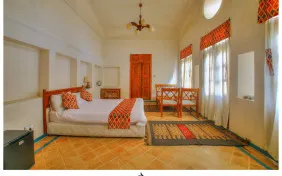 اتاق سه دری برای چهار نفر (اقامت با صبحانه)