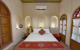 اتاق دوتخته اشرف (اقامت با صبحانه)