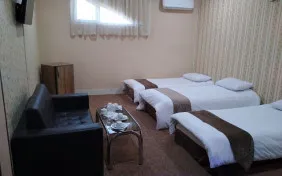 اتاق سه تخته (اقامت با صبحانه)