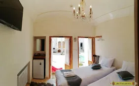 اتاق توئین ترنج (اقامت با صبحانه)