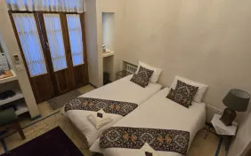 اتاق دو تخته تویین عقیق (اقامت با صبحانه)