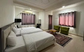 سوئیت یک خوابه چهار تخته دریا (اقامت باصبحانه)