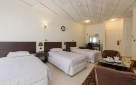 اتاق سه تخته (اقامت صبحانه)