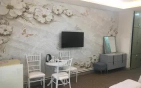 اتاق پنج تخته(سینگل+دو تا دبل) درجه 1 (اقامت با صبحانه)