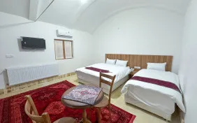 اتاق سه تخته (اقامت با صبحانه)