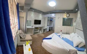 اتاق دوتخته رویال جکوزی دار (اقامت با صبحانه)