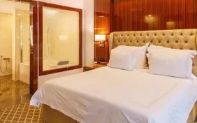 اتاق دو تخته استاندارد رو به باغ (اقامت با صبحانه)