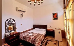 اتاق دو تخته برقه (اقامت با صبحانه)