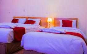 اتاق پنج تخته (اقامت با صبحانه)